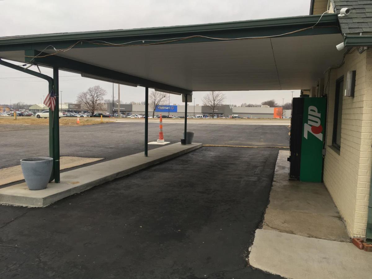 Budget Inn Caravan Motel Harrisonville Kültér fotó